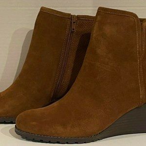Rockport Hollis V Cut Wedge Bootie | Brown CH6438 | Size 11M **New**